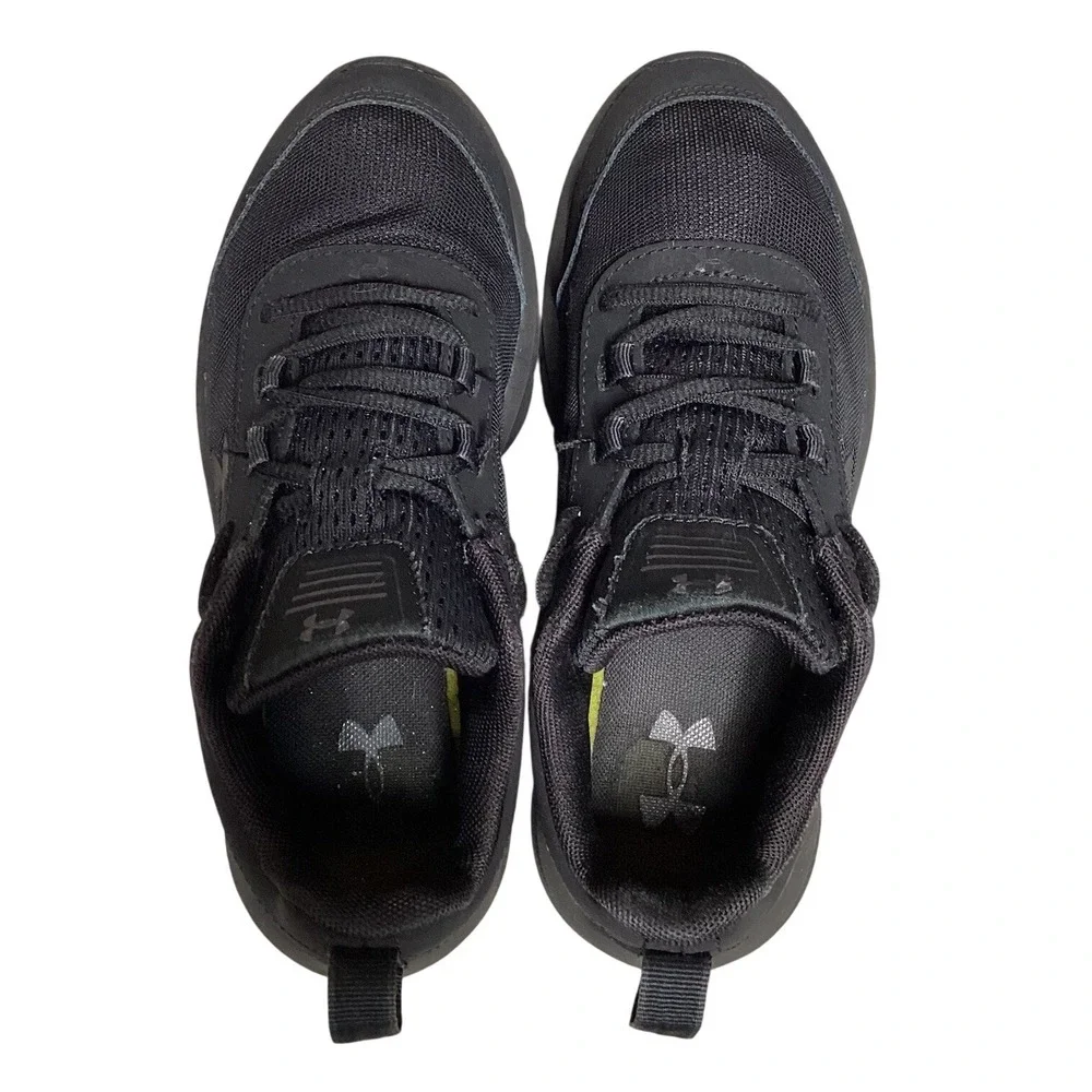 Under Armour Assert 8 Sneaker Kids 4Y Black Good Condition Running Shoes 3022100
